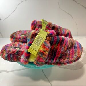 Ugg Men’s slippers size 12 super soft‎ faux fur pixelated print boho cozy
